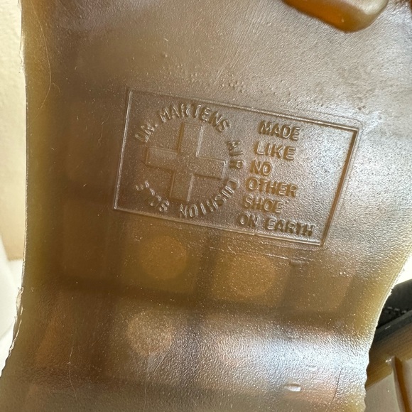 New Dr. Martens Vintage Black Leather Floral Embossed Platform Boots Womens 10 - Picture 12 of 13